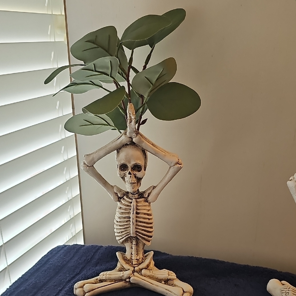 New Two 12" Ceramic Yoga Skeletons with Greenery  Halloween Decor Holiday - Picture 2 of 16